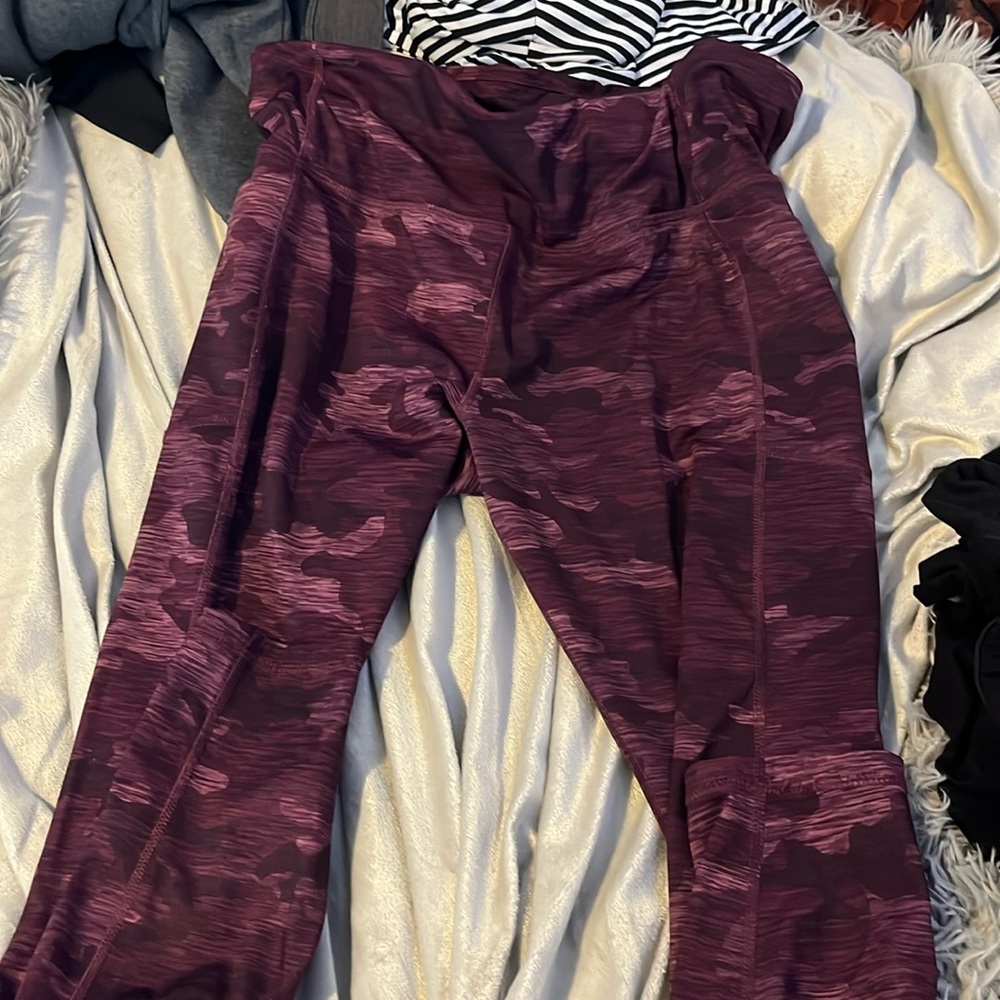 dark purple camo legging